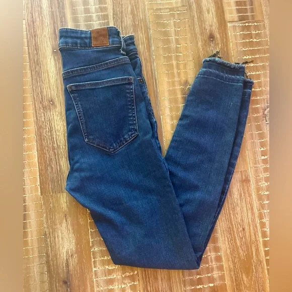 (3/$15) Bershka Skinny Ankle Super High Rise Jeans - Picture 1 of 5